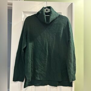 NWOT 41 Hawthorn - Green Cashmere Turtleneck (L)